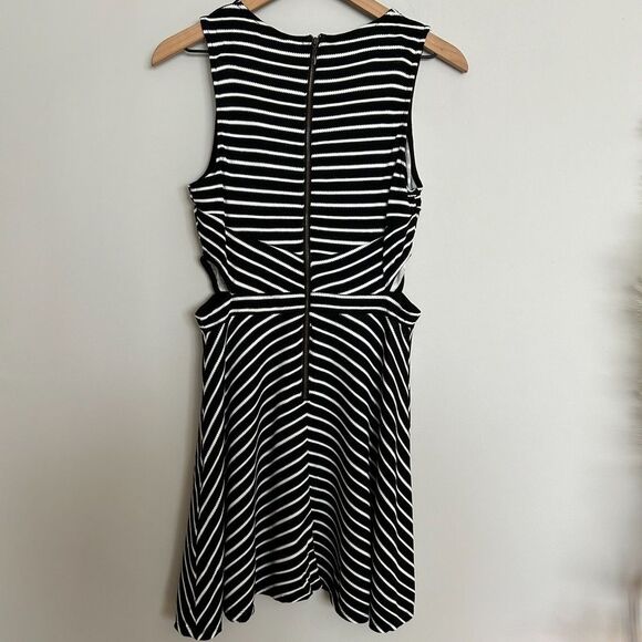 Xhilaration Striped Fit and Flare Cut Out Dress - Picture 7 of 8